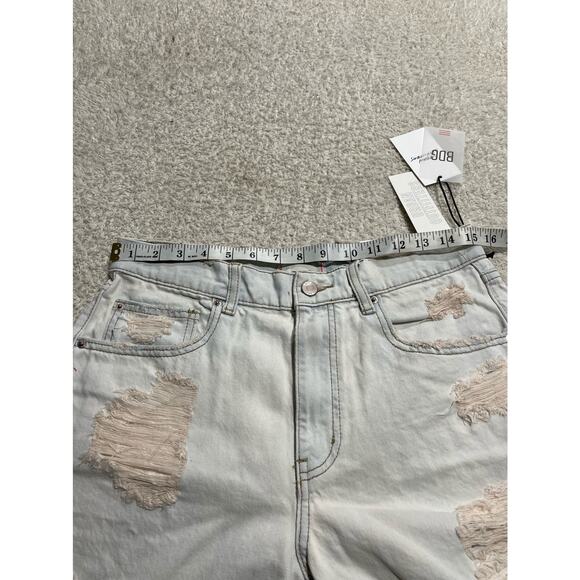 NWT BDG Urban Outfitters Womens Sz 27 Dropped Waist Destroy Denim Short Lt Blue - Picture 3 of 8